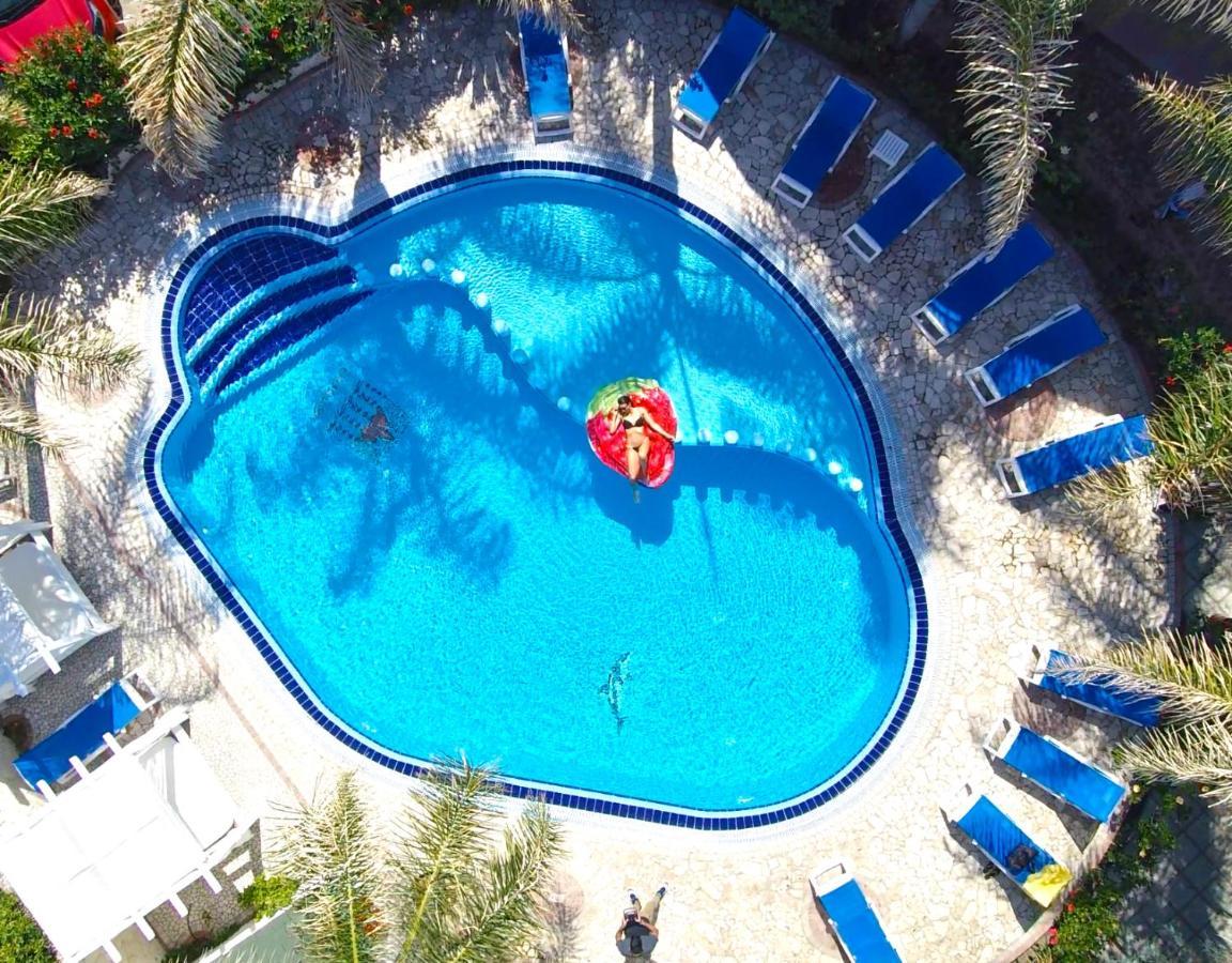 Hotel Resort Rocca Di Vadaro Capo Vaticano Exterior foto