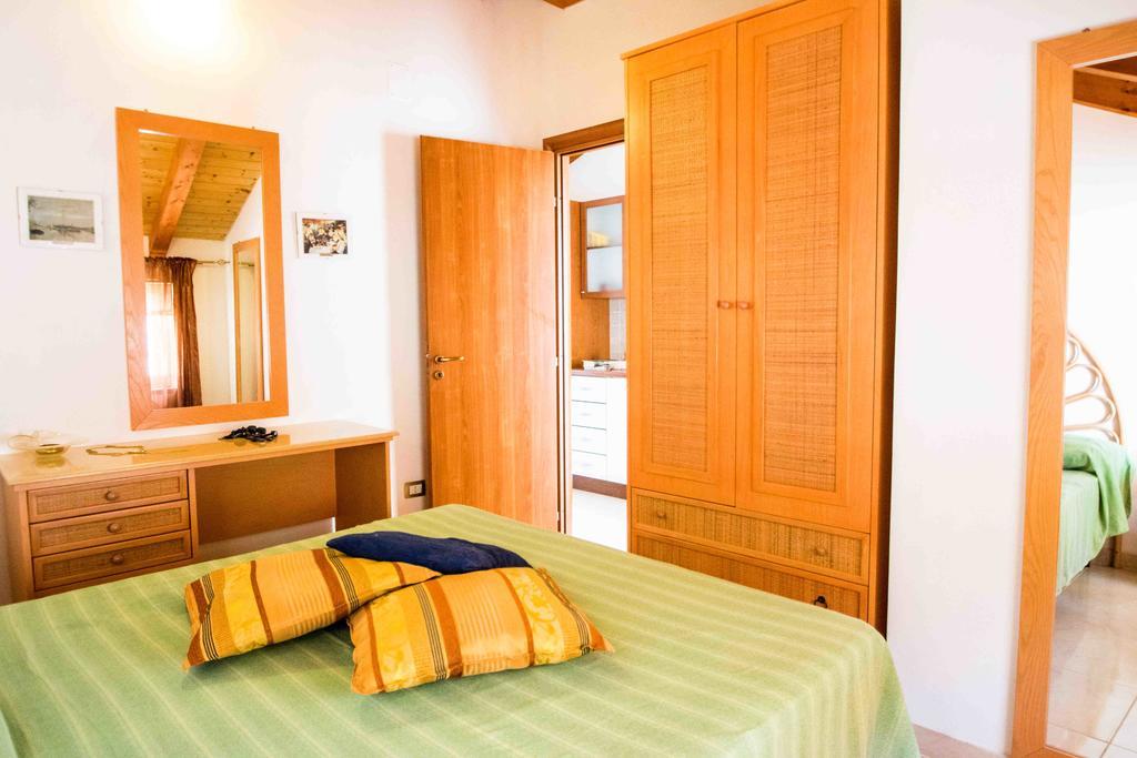 Hotel Resort Rocca Di Vadaro Capo Vaticano Quarto foto